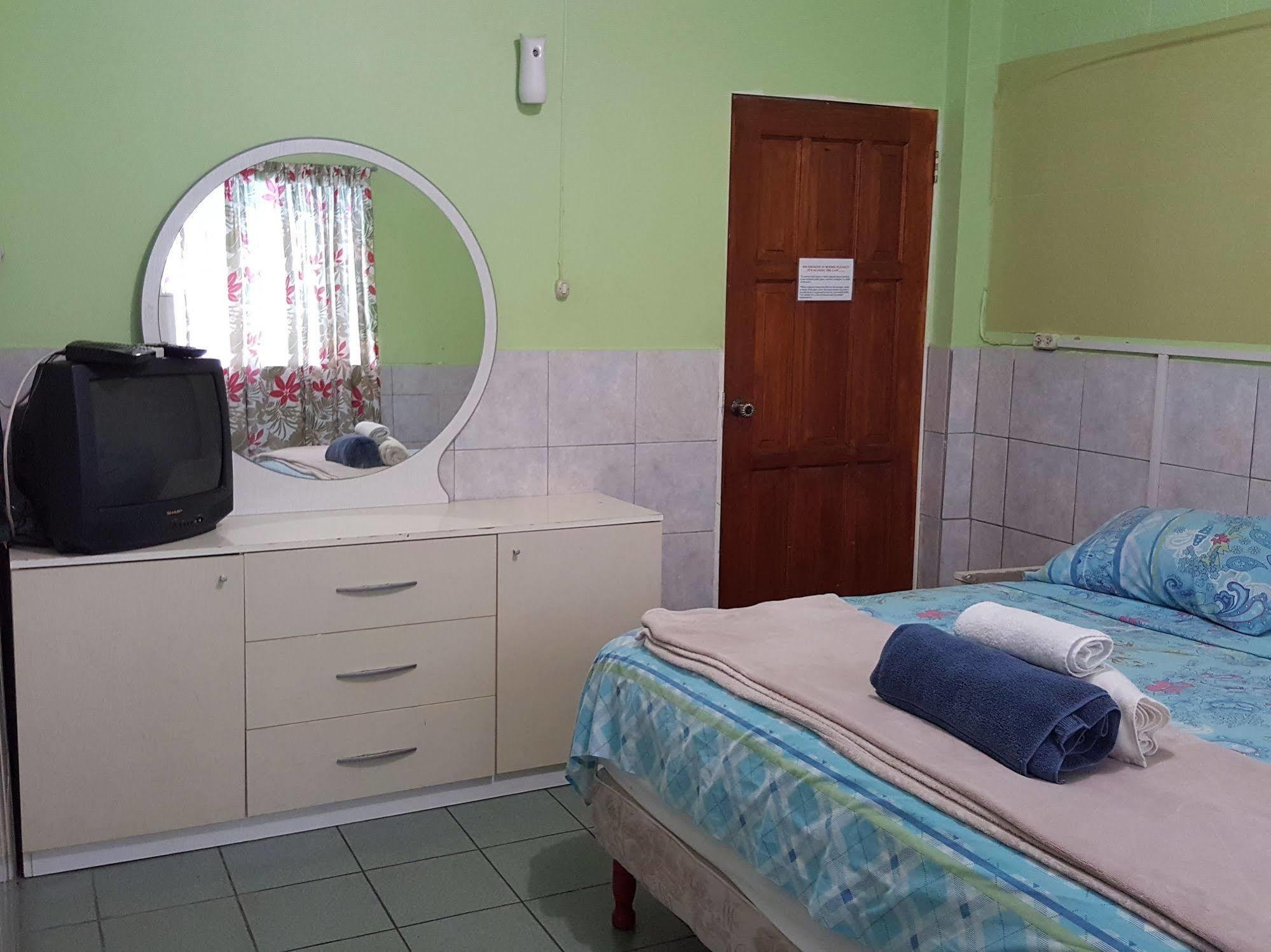 Caribbean Tourist Villa Port of Spain Exterior photo